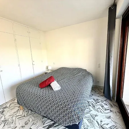Appartamento T2 Lumineux Avec Piscine Et à Pied à *
